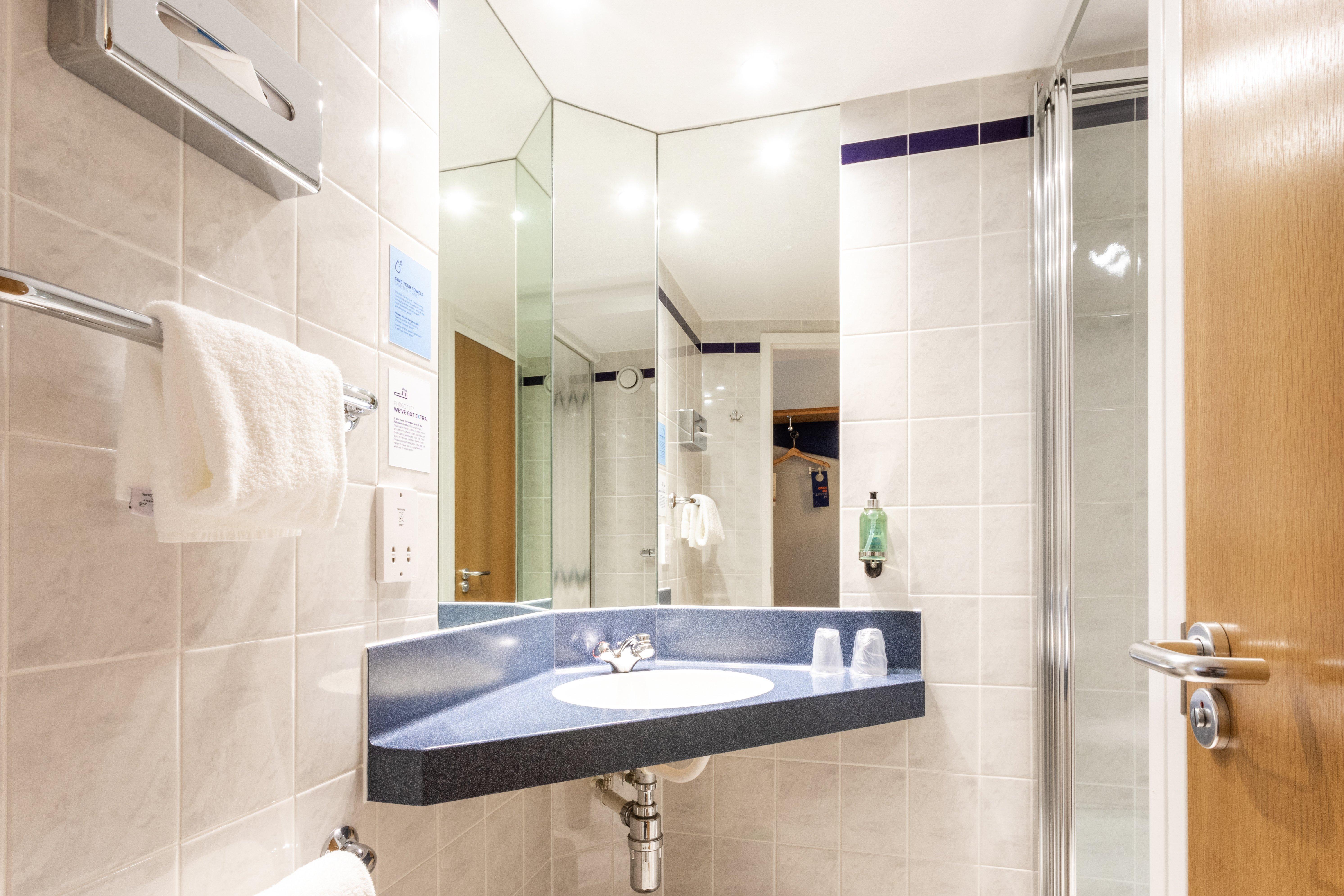 Express By Ihg Hotel