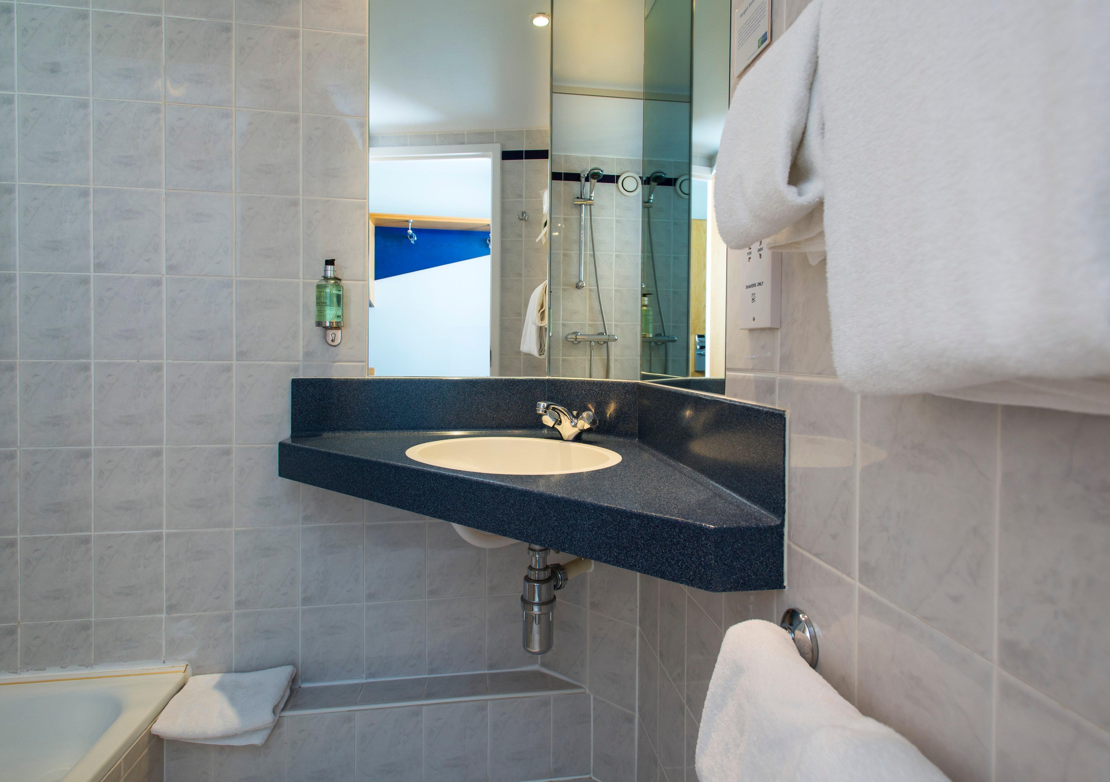 Express By Ihg Hotel 3*
