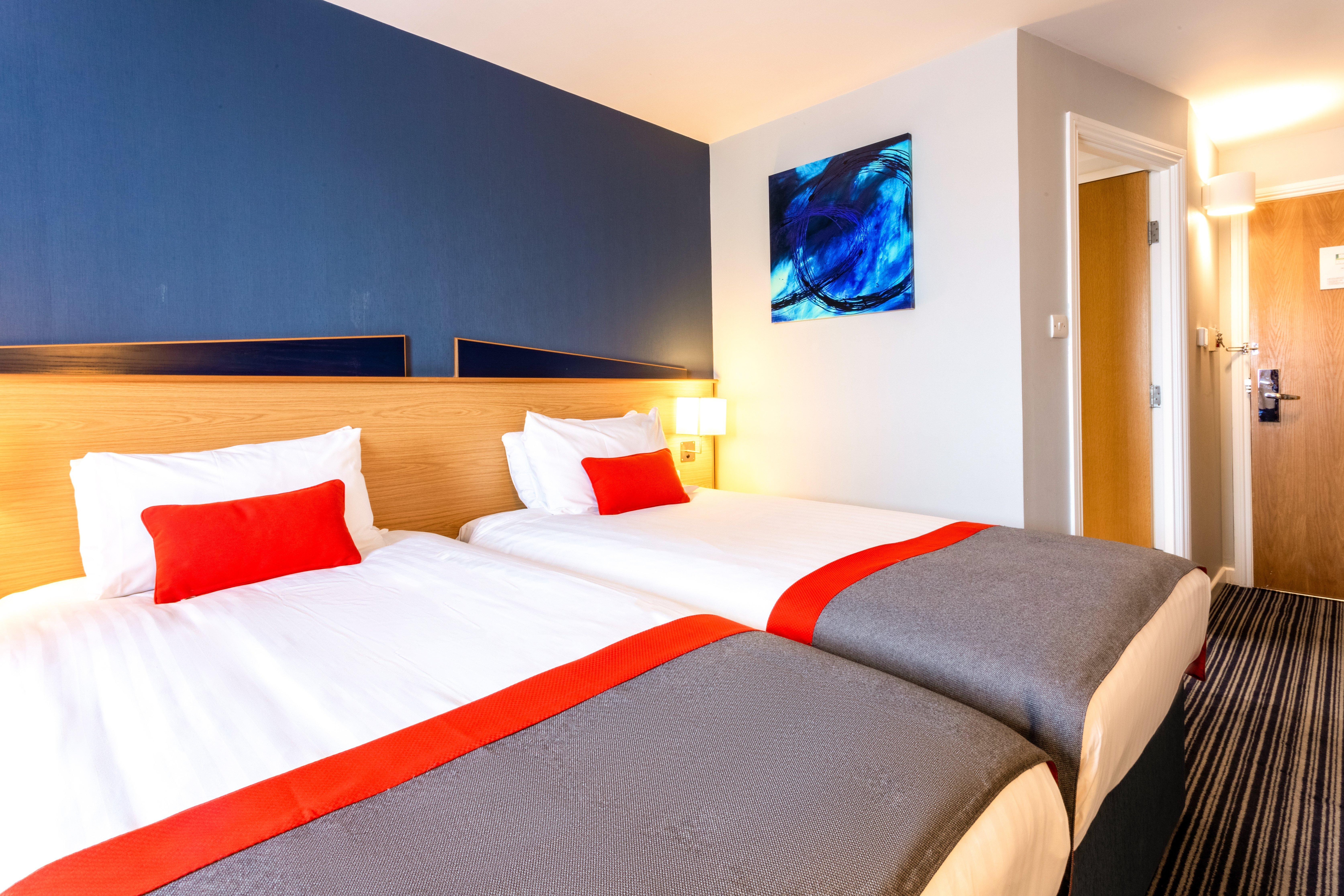 Express By Ihg Hotel 3*