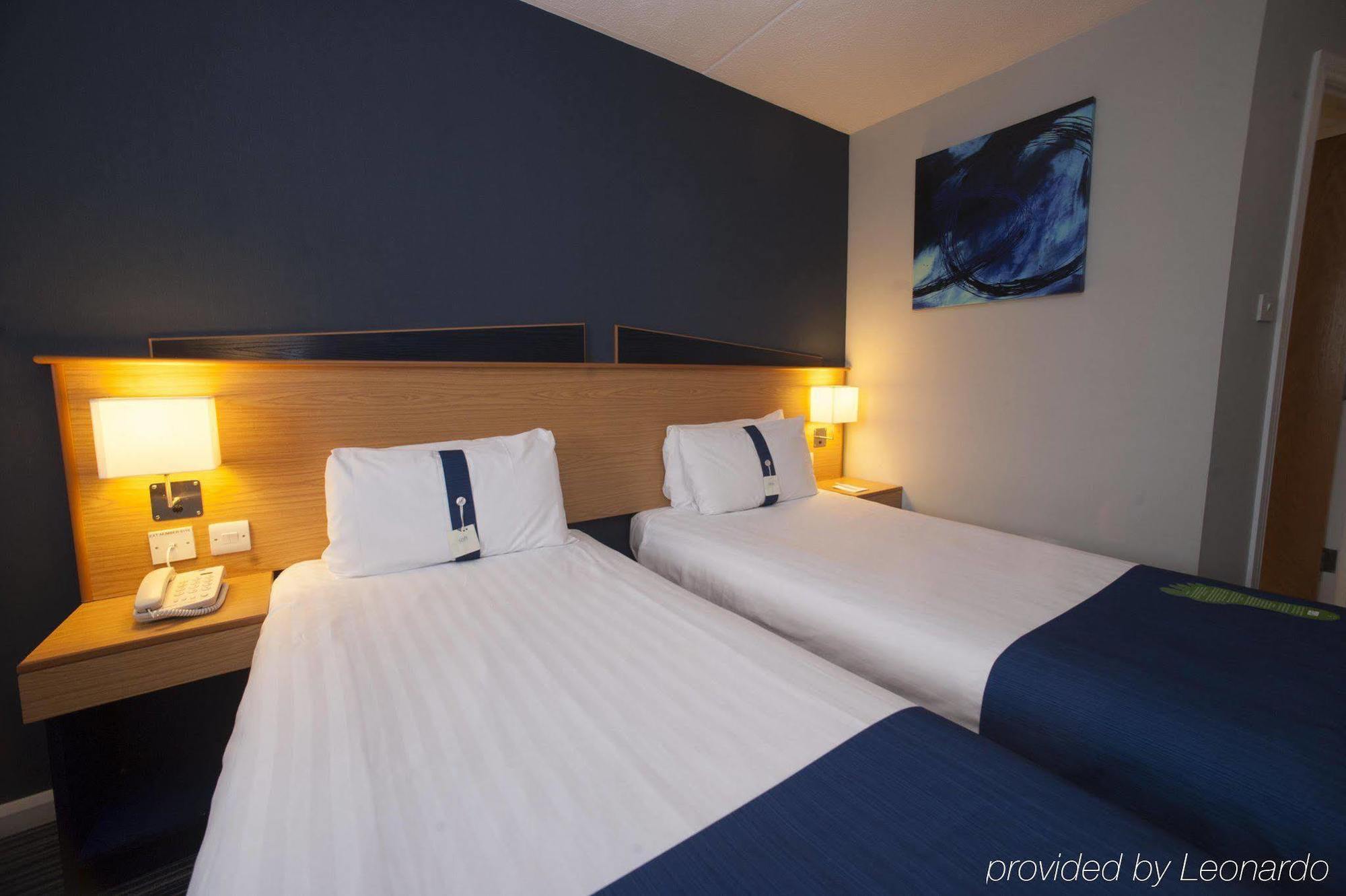 Express By Ihg Hotel 3*